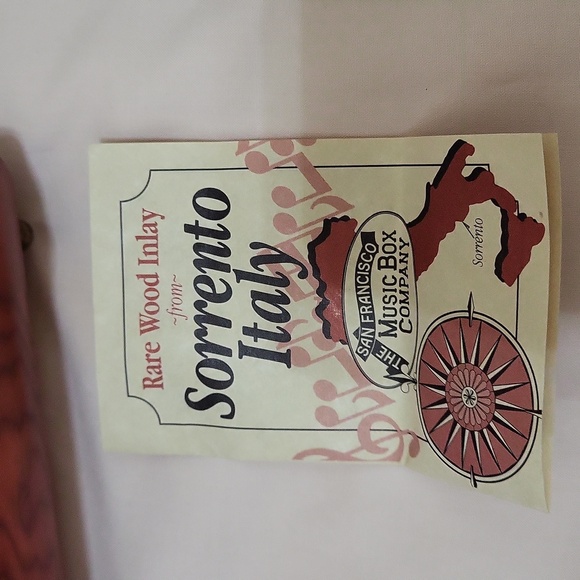 Wood Musical Jewelry Box - Picture 6 of 6